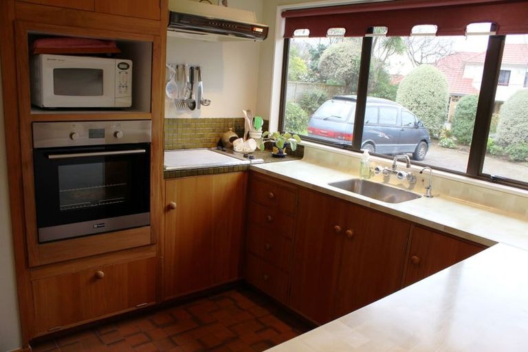 Photo of property in 10 Awanui Drive, Waikanae, 5036