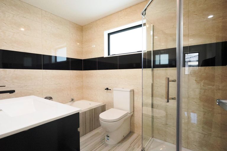 Photo of property in 11a Oxford Road, Manurewa, Auckland, 2102