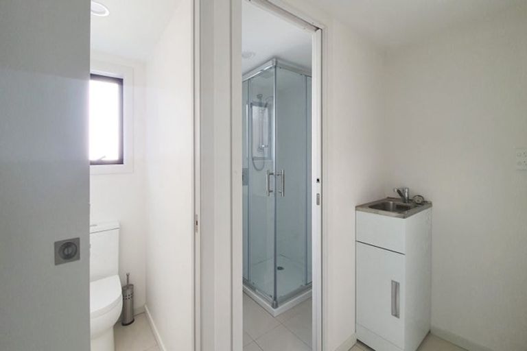 Photo of property in 27 Reserve Terrace, Lyttelton, 8082