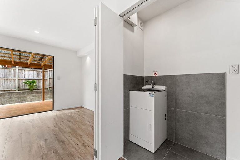 Photo of property in 10 Toia Lane, Silverdale, 0932