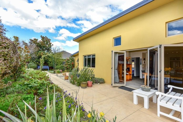 Photo of property in 10 Elmslie Grove, Halswell, Christchurch, 8025