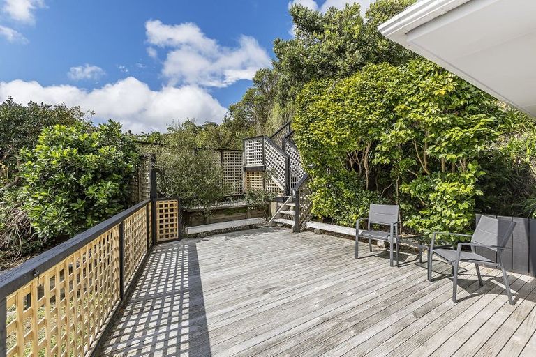 Photo of property in 16 Doon Grove, Papakowhai, Porirua, 5024