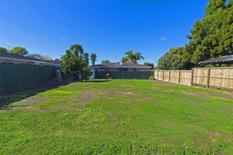 Photo of property in 209a Edmonton Road, Te Atatu South, Auckland, 0610