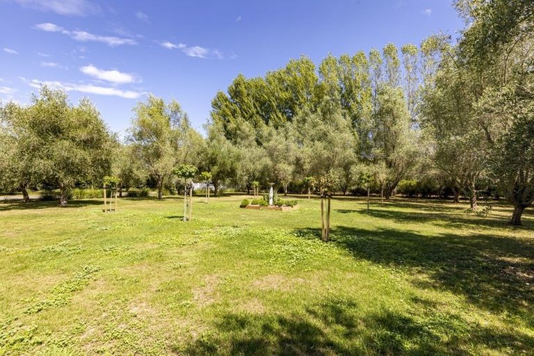 Photo of property in 16 Argyll Road, Otane, 4276