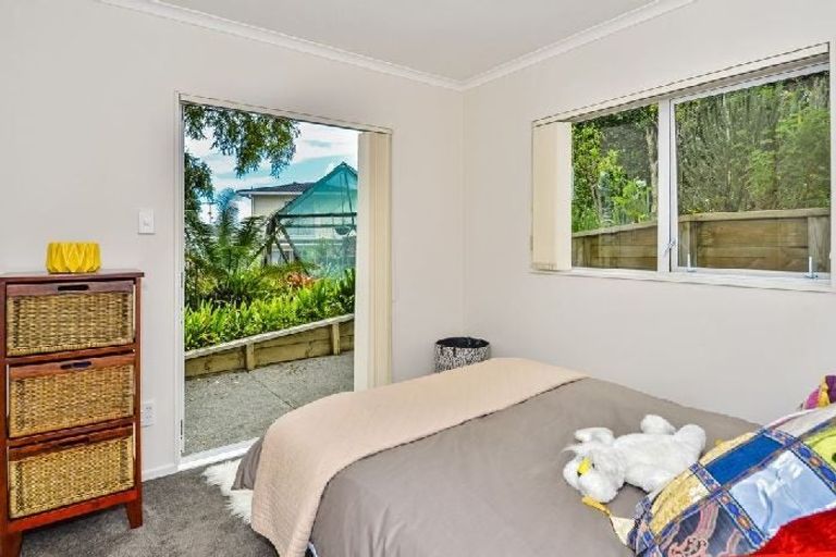 Photo of property in 1/378 East Coast Road, Sunnynook, Auckland, 0630