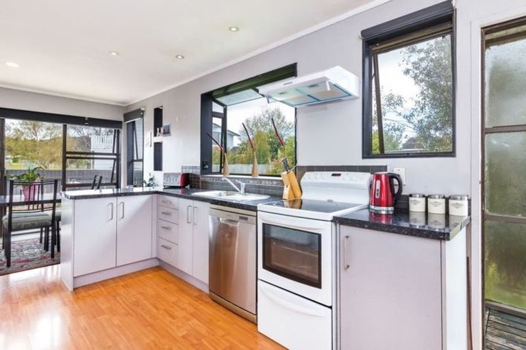 Photo of property in 24 Newberry Place, Richmond Heights, Taupo, 3330