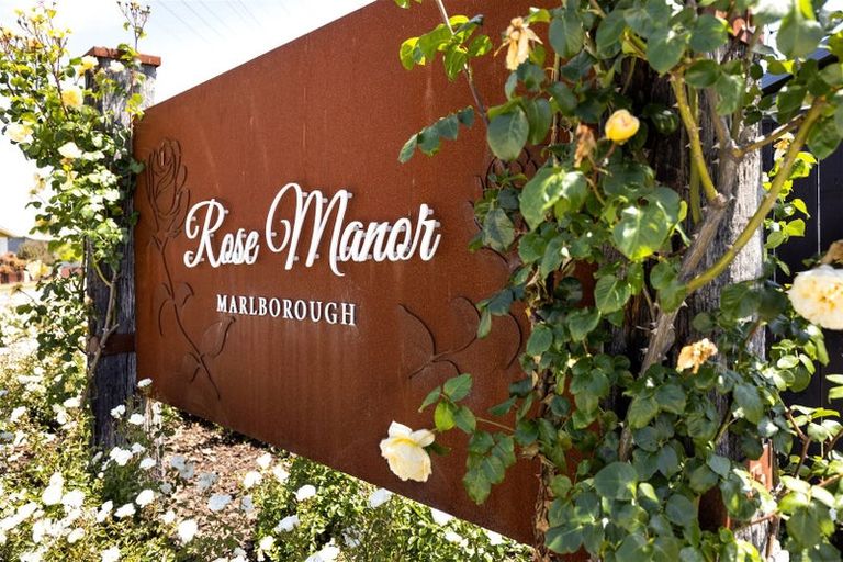 Photo of property in 14 Whitehall Drive, Springlands, Blenheim, 7201