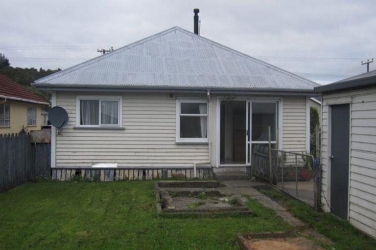 Photo of property in 40 Inverness Street, Dunollie, Runanga, 7803