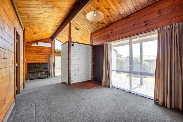 Photo of property in 4 Rennell Street, Frankleigh Park, New Plymouth, 4310