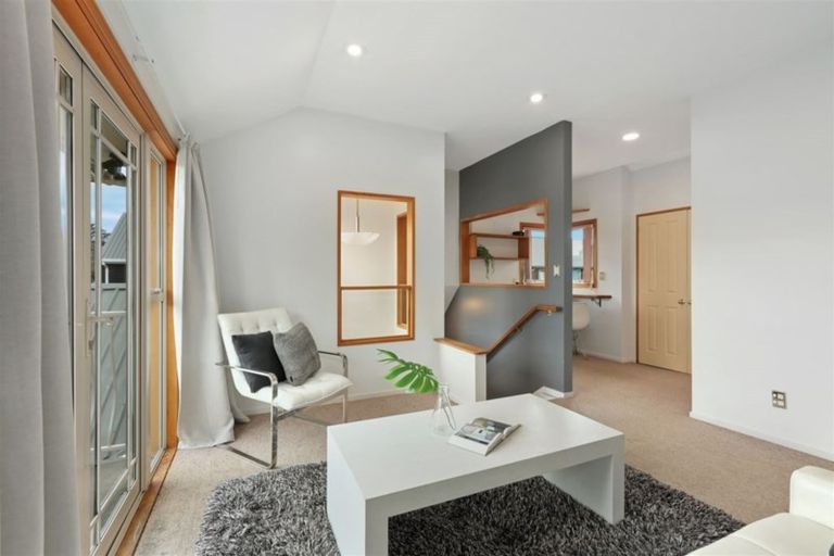 Photo of property in 55 Memorial Avenue, Ilam, Christchurch, 8053
