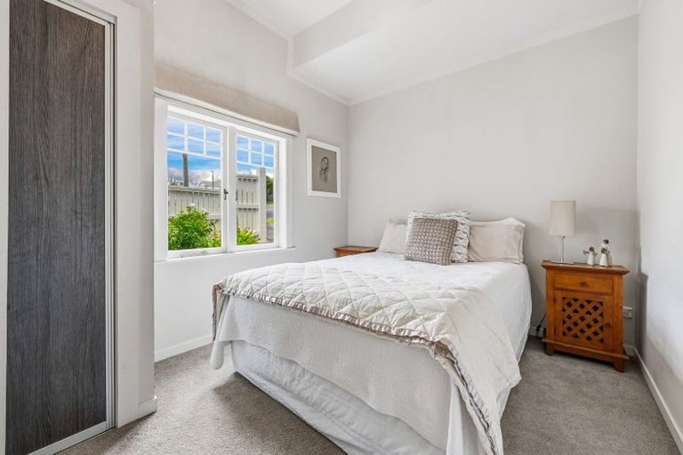Photo of property in 1/9a Regent Street, Devonport, Auckland, 0624