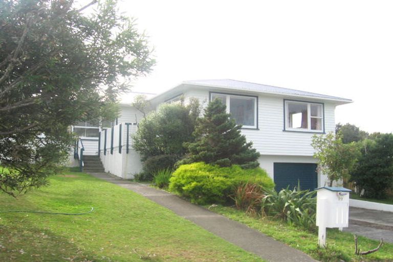Photo of property in 19 Wattle Grove, Maungaraki, Lower Hutt, 5010