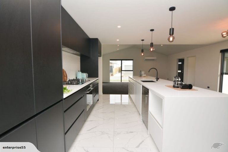 Photo of property in 5 Ciaran Close, Broomfield, Christchurch, 8042