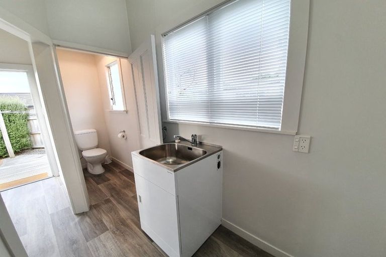 Photo of property in 38 Knowles Street, Terrace End, Palmerston North, 4410