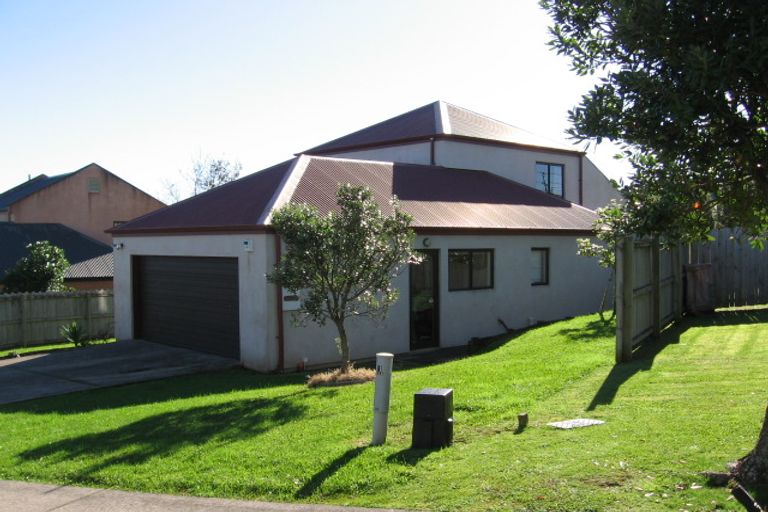 Photo of property in 9 View Ridge Drive, Ranui, Auckland, 0612
