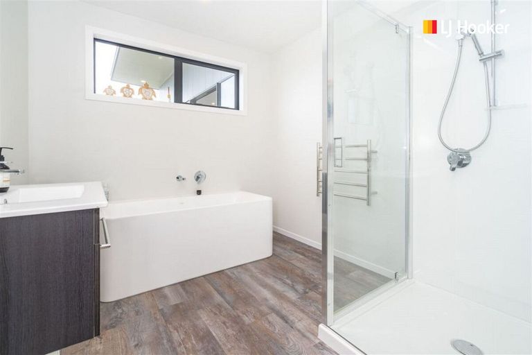 Photo of property in 38 Nore Street, Waihola, Milton, 9073