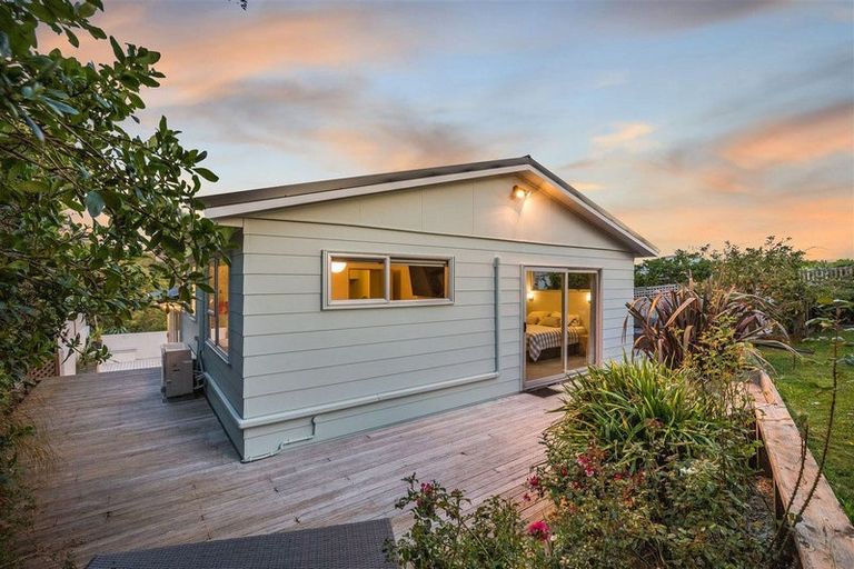 Photo of property in 57 Gordon Road, Plimmerton, Porirua, 5026