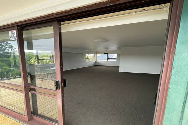 Photo of property in 226 Henderson Valley Road, Henderson, Auckland, 0612