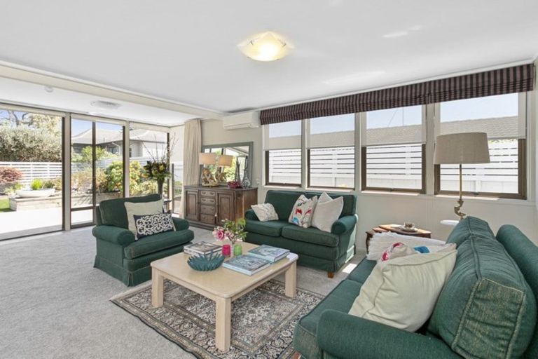 Photo of property in 2/21 Prince Regent Drive, Half Moon Bay, Auckland, 2012