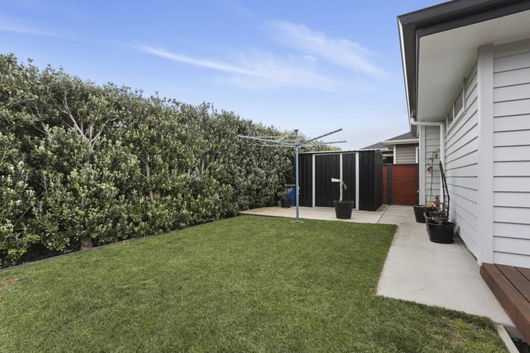 Photo of property in 4 Sir Lincoln Drive, Kumeu, 0810