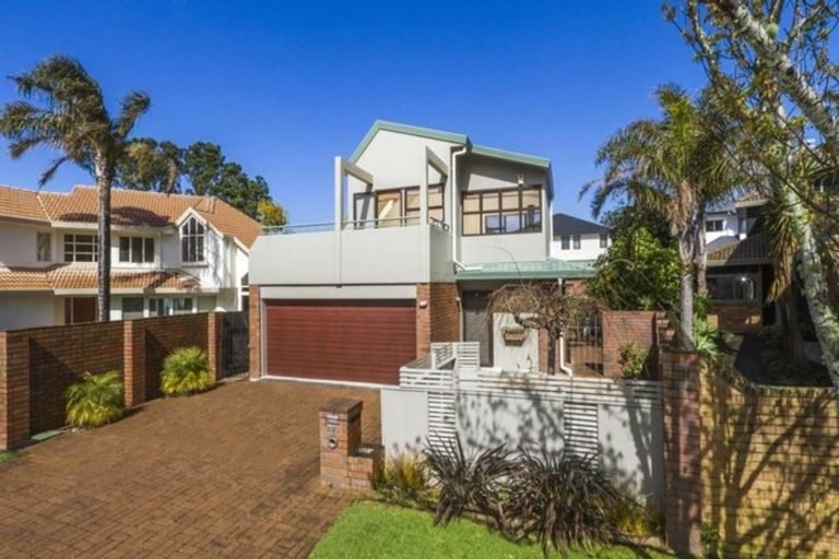 Photo of property in 2c Braemar Road, Castor Bay, Auckland, 0620