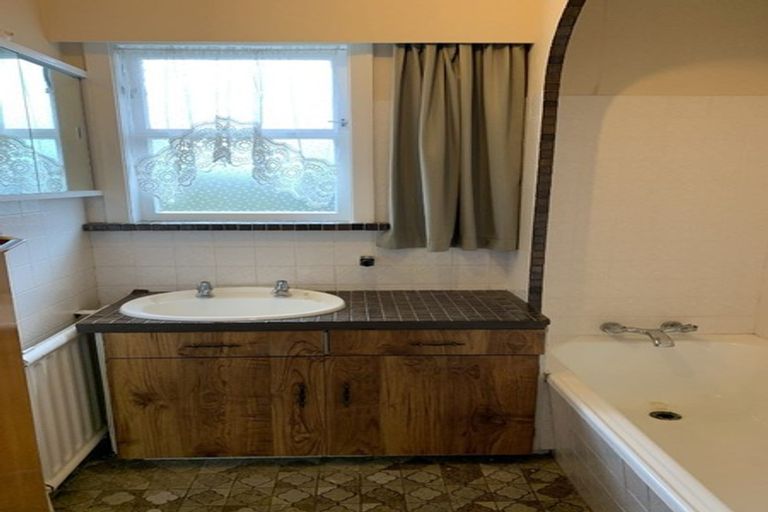 Photo of property in 71 Wood Street, Wainuiomata, Lower Hutt, 5014