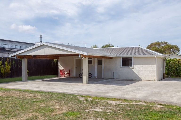 Photo of property in 24 Lansdowne Crescent, Lansdowne, Masterton, 5810