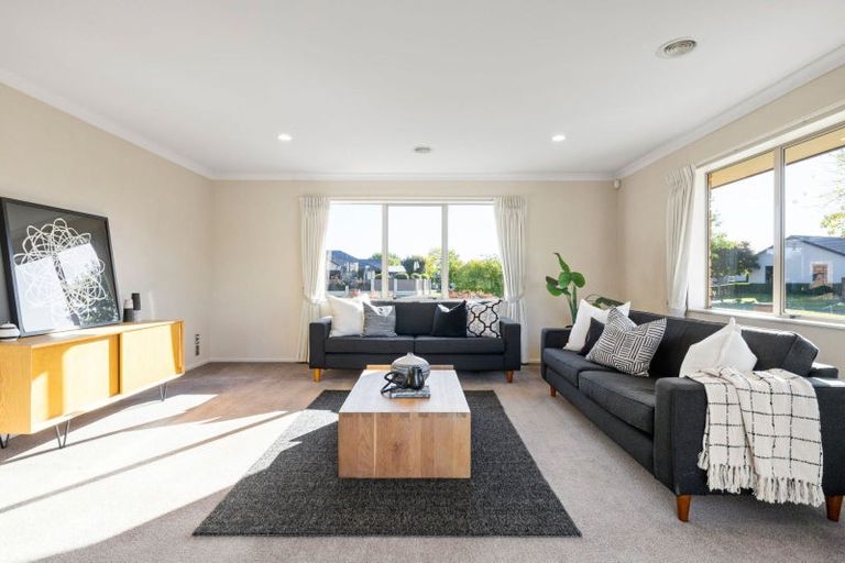 Photo of property in 2 Miers Glade, Rototuna North, Hamilton, 3210