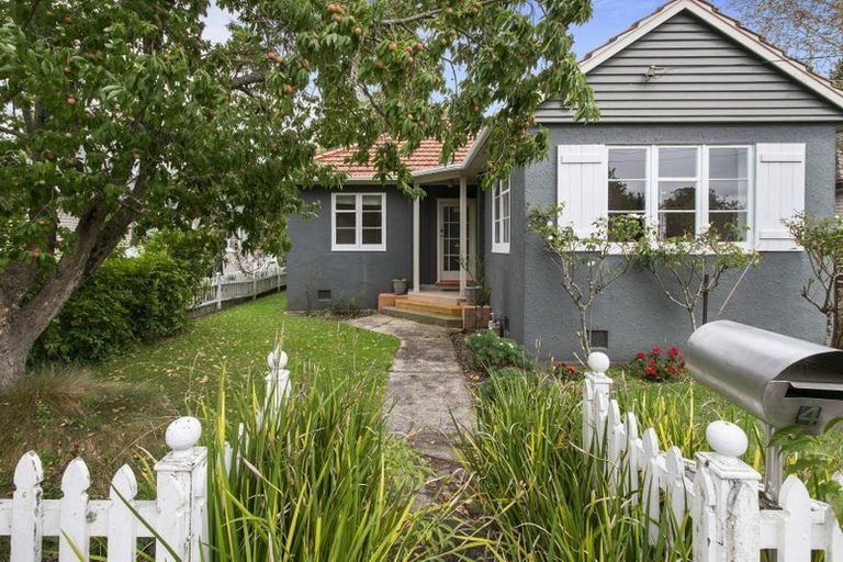 Photo of property in 4 Valley Terrace, Hamilton Central, Hamilton, 3204