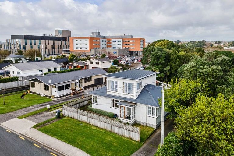 Photo of property in 66 Doone Street, Lynmouth, New Plymouth, 4310