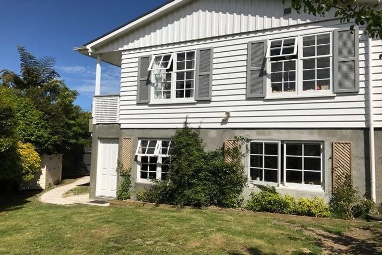 Photo of property in 11 Khouri Avenue, Karori, Wellington, 6012