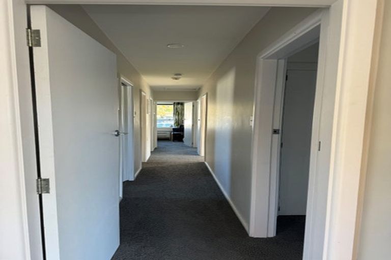Photo of property in 21 Landsdowne Terrace, Cashmere, Christchurch, 8022