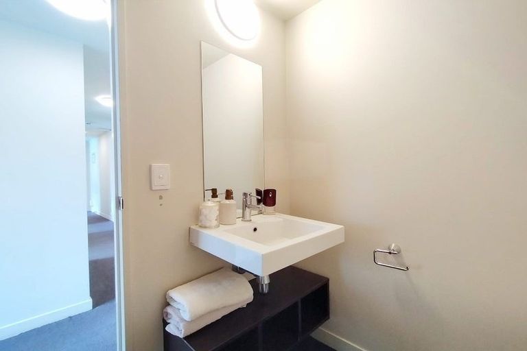 Photo of property in Cube Apartments, 3a/242 Taranaki Street, Mount Cook, Wellington, 6011