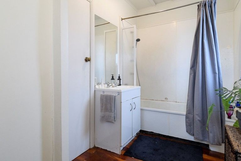 Photo of property in 83c Ngatai Road, Otumoetai, Tauranga, 3110