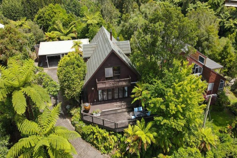 Photo of property in 3 Ridge Road, Lake Okareka, Rotorua, 3076