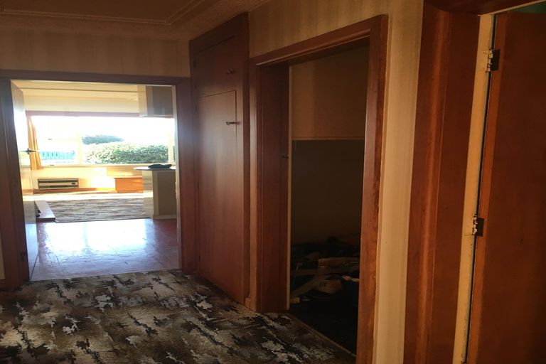 Photo of property in 1 Balmoral Street, Waimate, 7924