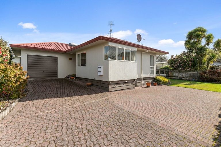 Photo of property in 9b Barraud Place, Pukehangi, Rotorua, 3015