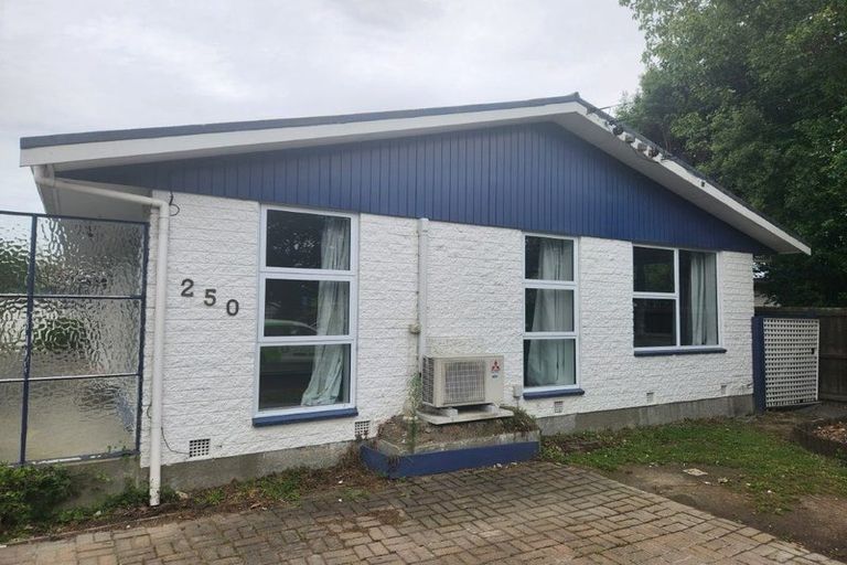 Photo of property in 1/250 Waimairi Road, Ilam, Christchurch, 8041