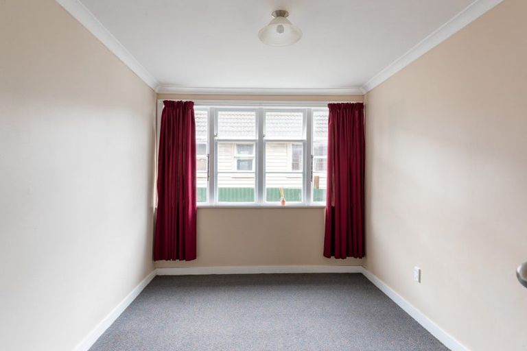 Photo of property in 274 Oxford Terrace, Avalon, Lower Hutt, 5011