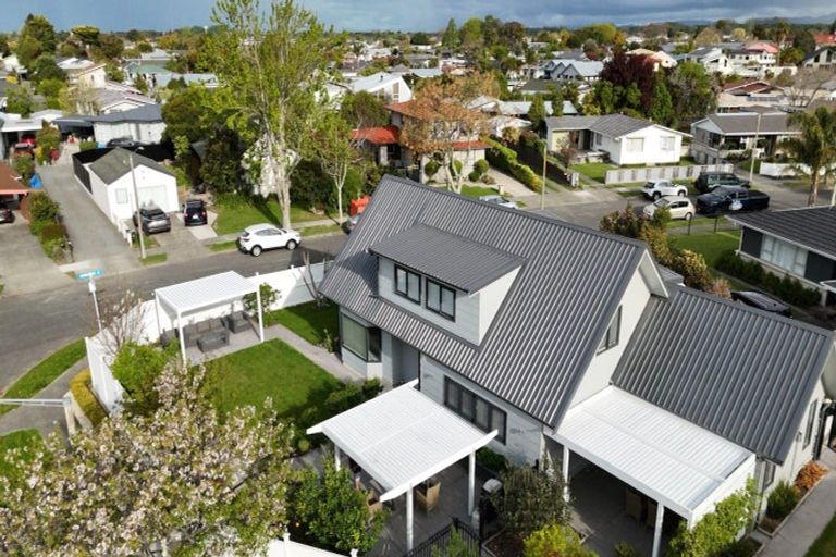 Photo of property in 12 Moorhouse Street, Taradale, Napier, 4112