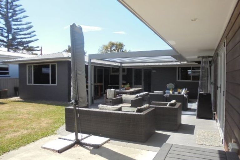 Photo of property in 104 Avenue Road, Greenmeadows, Napier, 4112