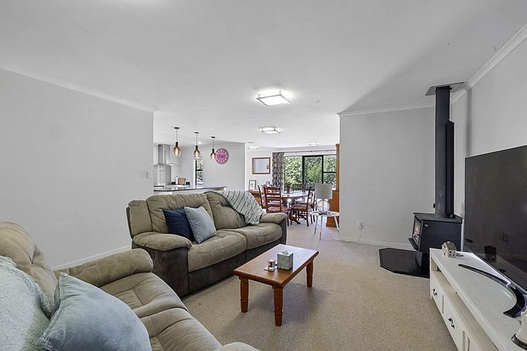 Photo of property in 4 Dunbar Place, Highlands Park, New Plymouth, 4312