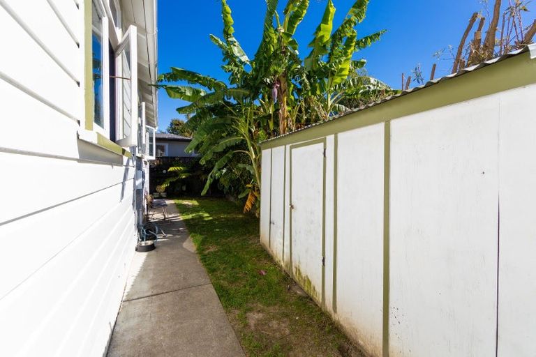 Photo of property in 63 Ferry Road, Clive, 4102