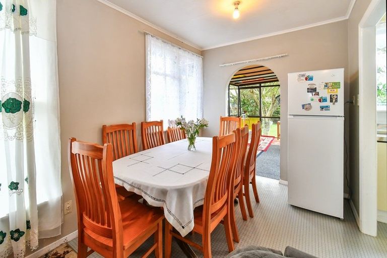 Photo of property in 36 Courtenay Crescent, Mangere East, Auckland, 2024