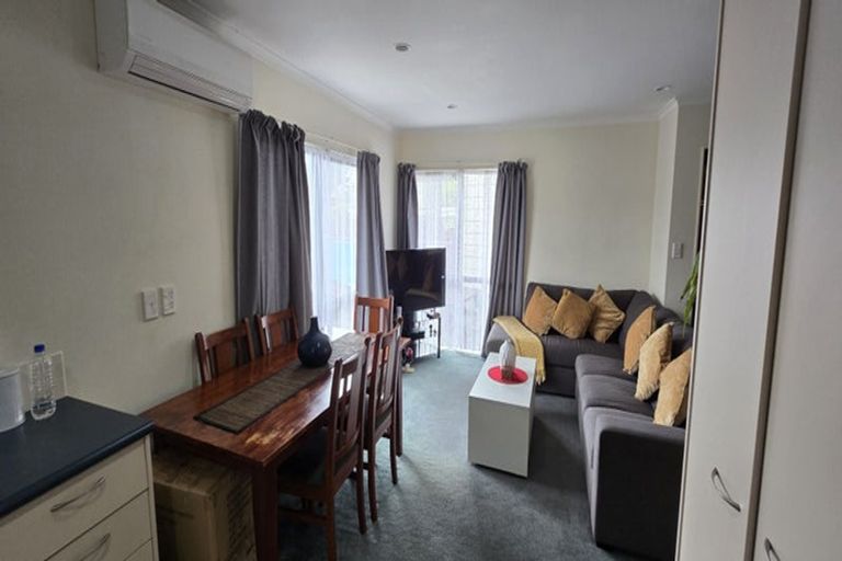 Photo of property in 9 Aronia Way, Goodwood Heights, Auckland, 2105