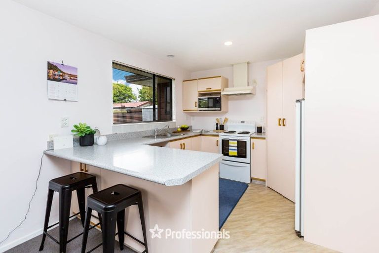 Photo of property in 2/36 Thackeray Street, Trentham, Upper Hutt, 5018