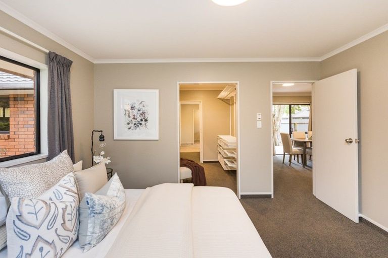 Photo of property in 8 Harrow Place, Hokowhitu, Palmerston North, 4410