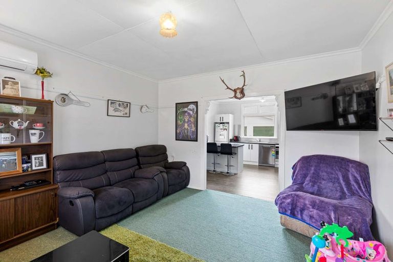 Photo of property in 119 Cornfoot Street, Castlecliff, Whanganui, 4501