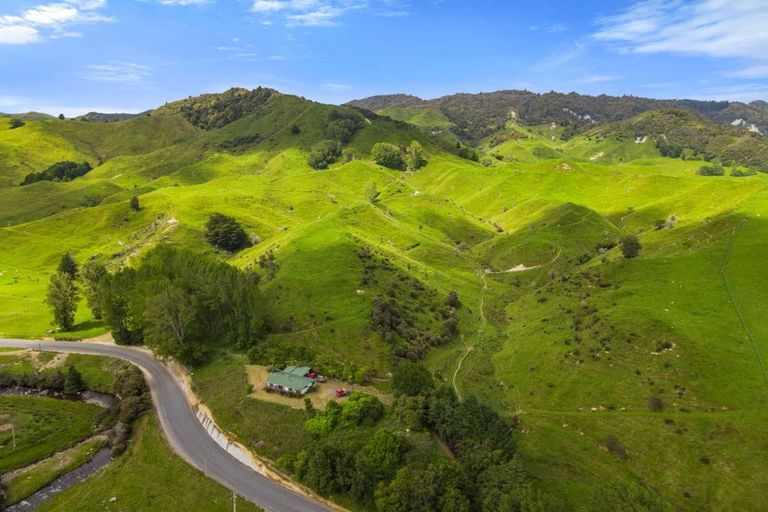 Photo of property in 839 Ruatiti Road, Raetihi, 4696