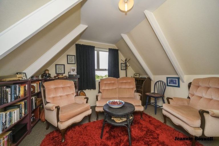 Photo of property in 50 Rhodes Drive, Kelvin Grove, Palmerston North, 4414